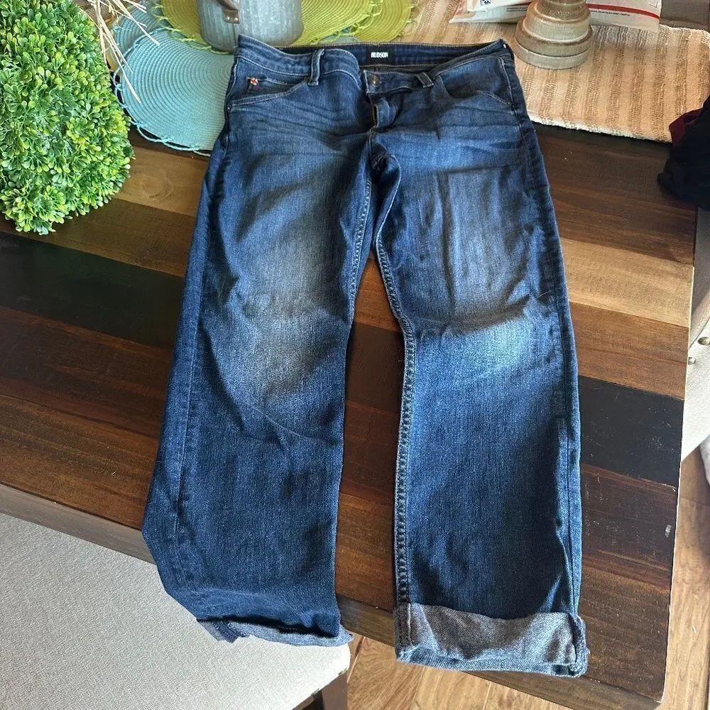 HUDSON BACARA CROPPED DENIM WITH SIGNATURE BACK POCKET 30